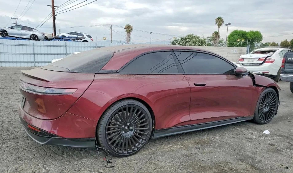 Lucid Air Шакіла О’Ніла Lucid Air Шакіла О’Ніла