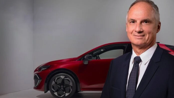 Renault не відмовиться від Clio попри успіх електричного Renault 5