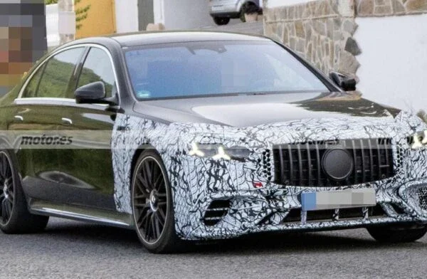Новий Mercedes-AMG S 63 помітили на тестах: V8 повертається без PHEV