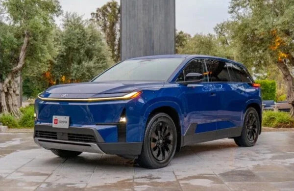 Toyota Highlander стане електромобілем і отримає американські батареї