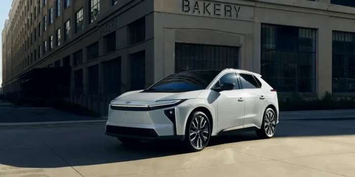 Електричні кросовери Toyota показали різке зростання продажів
