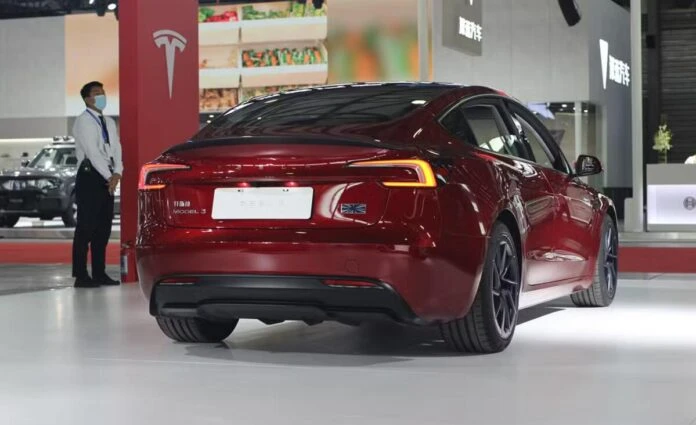 У Китаї відкликають понад 7 мільйонів автомобілів Tesla, Xiaomi та Geely