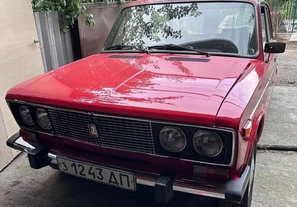 37-річний ВАЗ 2106 з пробігом лише 12000 км продають у Дніпрі: яка ціна (фото)
