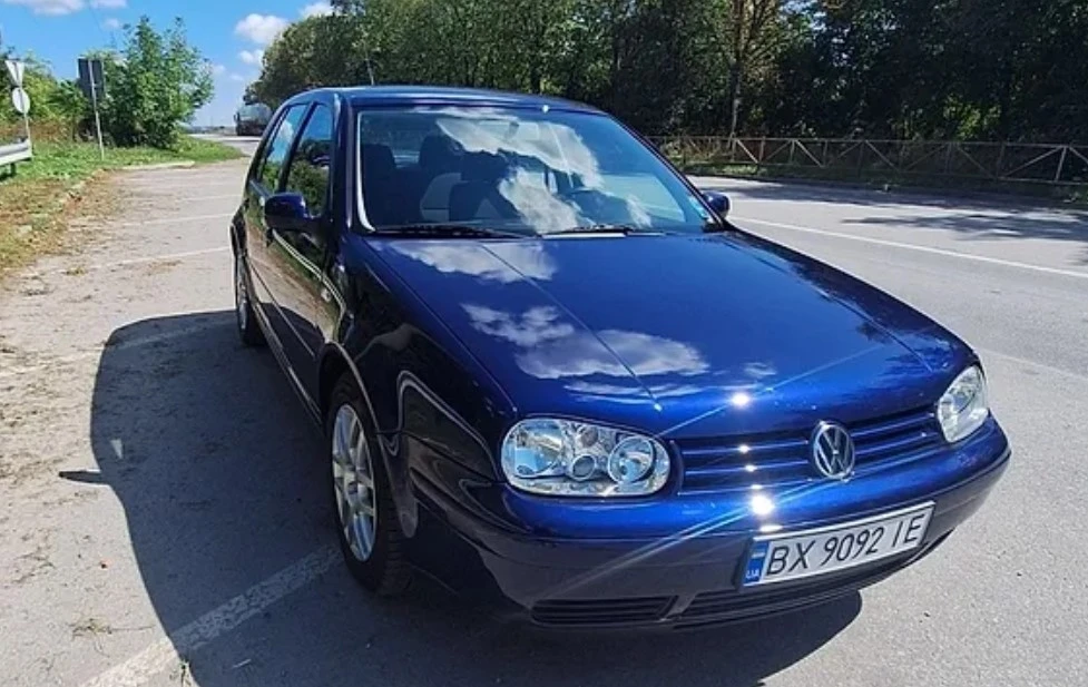 Volkswagen Golf  IV з найменшим пробігом в Україні продають на Хмельниччині: яка ціна (фото)